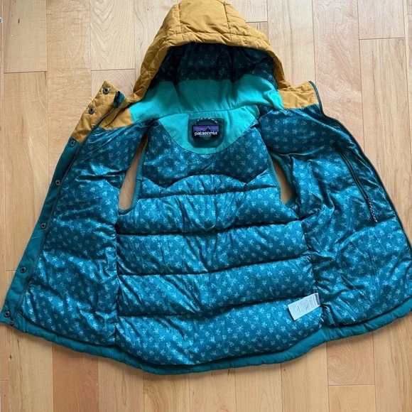 Womens Patagonia Green/teal and Yellow Puffer Vest - Picture 6 of 7
